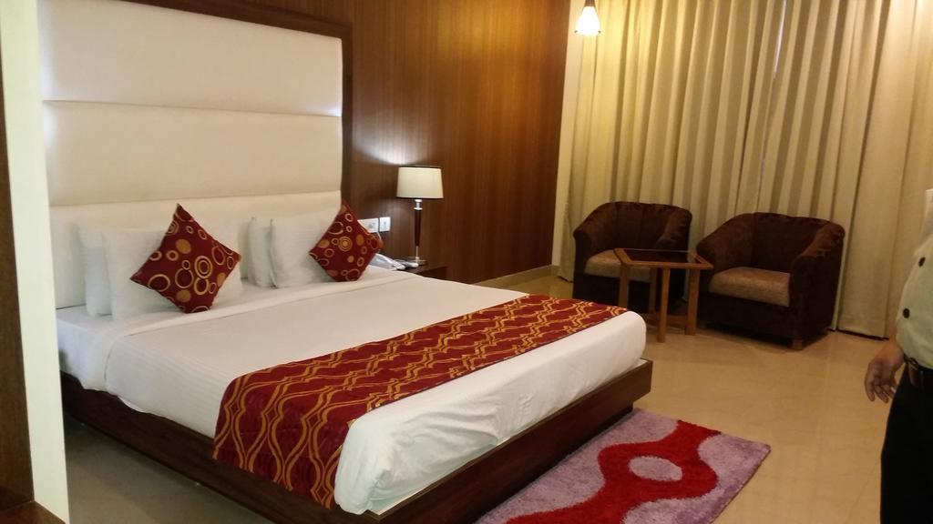 Hotel Jsr Continental Dehradun Kamer foto