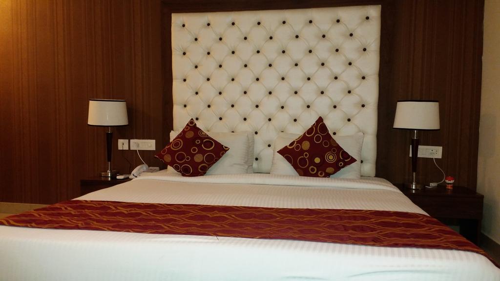 Hotel Jsr Continental Dehradun Kamer foto