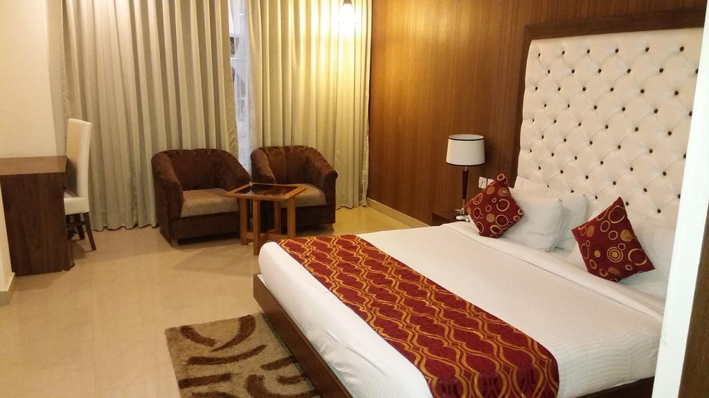 Hotel Jsr Continental Dehradun Kamer foto